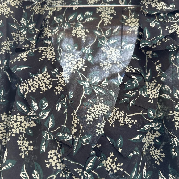 Madewell 100% Silk NWOT Ruffle-Hem Wrap Top in Antique Floral Large - Picture 13 of 16